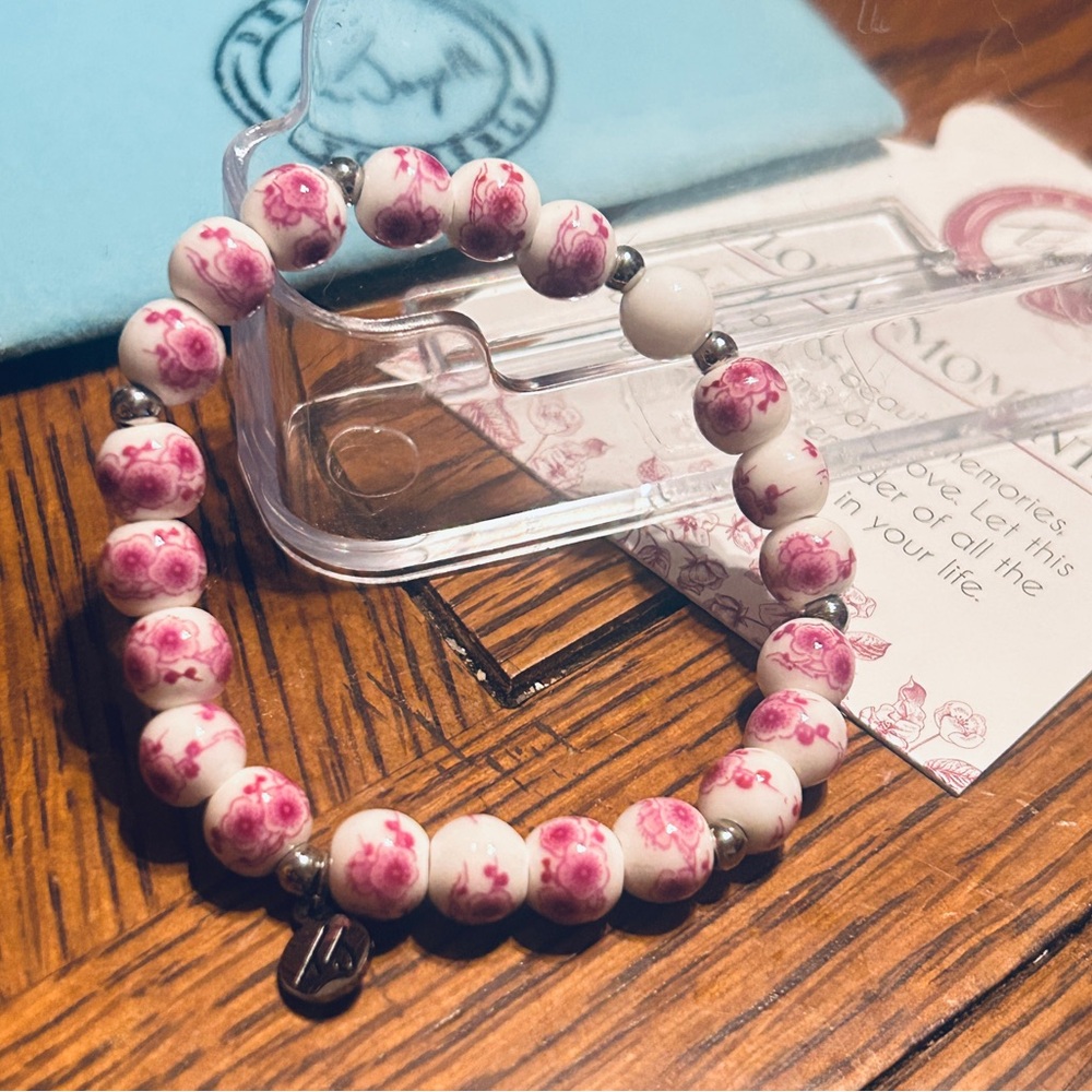 T. Jazelle Bracelet FLORAL MOMENTS Pink & White Beads  Sterling NEW